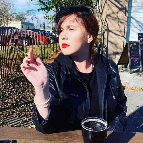 Meet your Posher, Maria - Picture 3 of 4